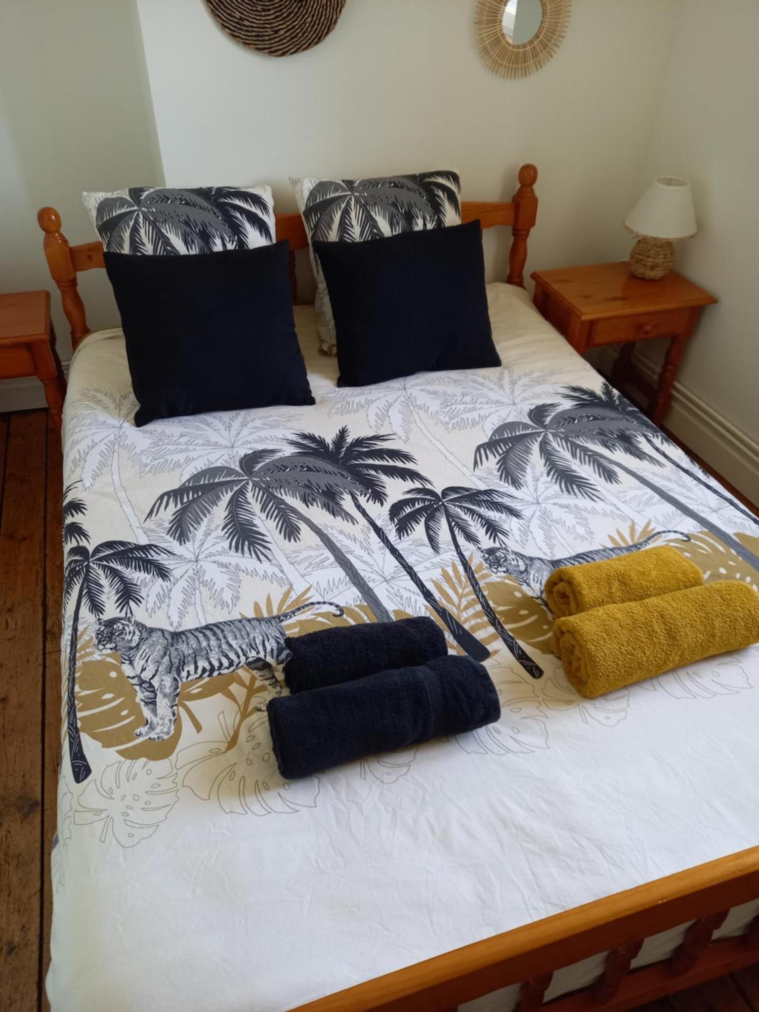 Appartement 3 Eme Etage Avec Piscine Partagee 세단 외부 사진